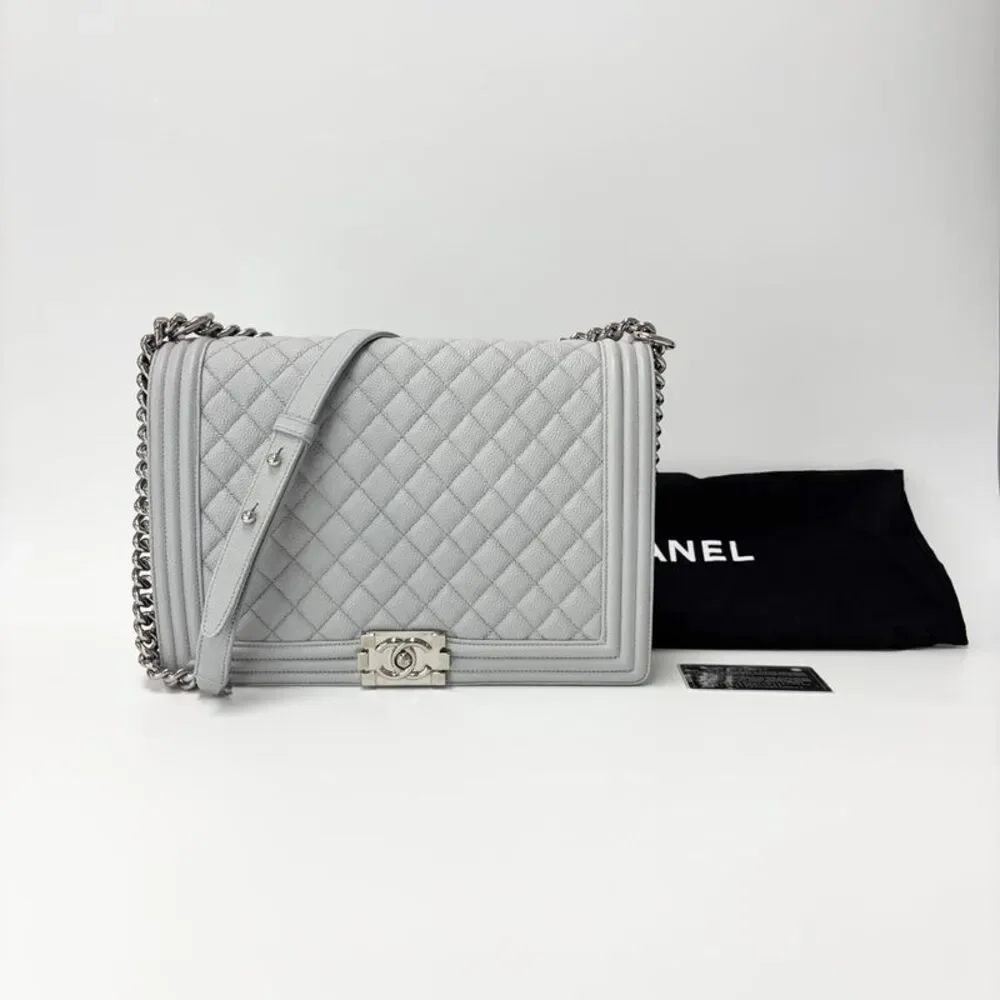 Chanel Boy Bag Caviar Silver Hardware Large